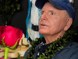 More magic captured by Bill Maheras at KohalaCreative.com #toobigtolose  @kamuela_liquor_store