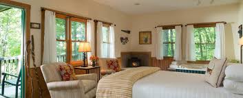 Treehouse cabin rentals in the hocking hills region of ohio. Accessible Pet Friendly Cottage Rentals Hocking Hills Inn Spa At Cedar Falls