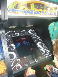 ¡juega pong de acción clásico, persigue fantasmas, y dispara como en los juegos de mega juegos de naves arcade parte 1 imagenes en taringa. Galaxian Wikipedia La Enciclopedia Libre