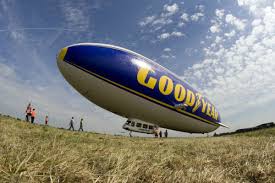 Na veertien jaar trouwe dienst gaat de spirit of goodyear met pensoien. Goodyear And Zeppelin Together Again After 70 Years Airships Net