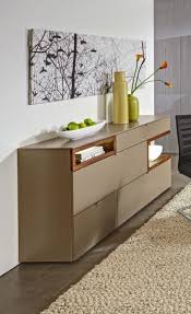 Kommode Von Venjakob Angesagtes Design In Warmen Farben Inneneinrichtung Warme Farben Kommode