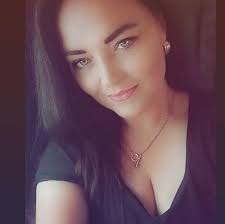 A mother from Dublin has shared her story of recovering from addiction to  encourage others to reach out for help. Anna Hanbury was speaking as  Coolmine drug and alcohol treatment centre marks