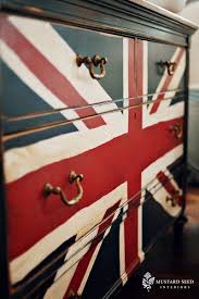 Union jack end table,union jack dresser,martha stewart vintage decor paint,how to use vintage decor paint,vintage decor paint antique wax,union. Diy Friday To Die For Union Jack Dresser Betterdecoratingbiblebetterdecoratingbible