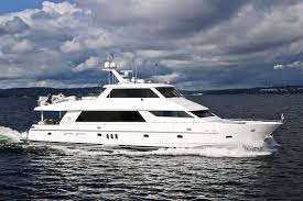 Come experience the beautiful waterways and local wildlife on a st. Hargrave Yacht 9835 Luxury Motor Boat Rental St Petersburg Fl Sailo