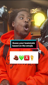 🥫🫵❓🦅? #eagles #nfl #lockerroom #emojis #guesswho