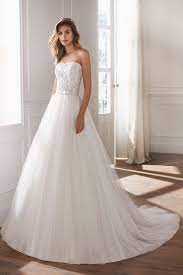 Früher konnten sich nur adelige und vermögende leute ein weißes brautkleid leisten. Brautmode Luna Novias Brautkleid Vila Anna Moda Brautmode Brautkleid Kleid Hochzeit