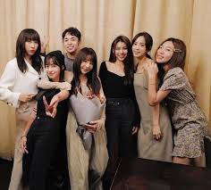 She is known for her roles as mu nianci in the legend of the condor heroes (2017), ye hongyu in ever night (2018) and wen qing in the untamed (2019). Plcboyag6oliom