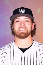 Dave Snell's Instagram, Twitter & Facebook