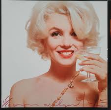 ▷ Marilyn and Champagne by Bert Stern, 2011