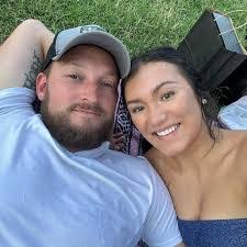 Rose Crowe's Instagram, Twitter & Facebook