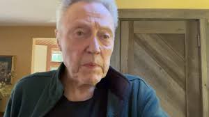 every since yesterday i have had this NAGGING urge to take a road trip to  Block Island where MR. WALKEN is said to have a vacation home! ...i have  been to Rhode