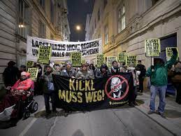 Die autonomen frauen in wien organisieren am internationalen tag gegen gewalt an frauen (25. Live Akademikerball 2019 In Wien Demo Polizei Grosseinsatz Und Sperrzone Vienna Online
