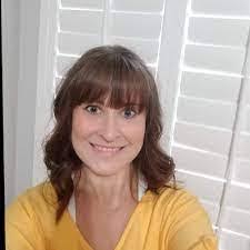 Janie Hedrick's Instagram, Twitter & Facebook