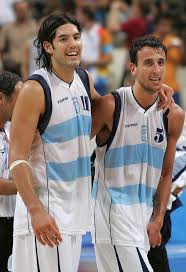 Recuerdo oro básquet atenas 2004. Luis Scola Desafio A Manu Ginobili Y Le Dio Una Ilusion Enorme A Argentina