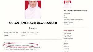 Pembelajarannya dibagi ke dalam beberapa kegiatan keagamaan yang harus dilakukan peserta didik dalam usaha memahami pengetahuan agamanya dan mengaktualisasikannya dalam tindakan nyata dan sikap keseharian yang. Ramai Riwayat Pendidikan Mulan Jameela Menempuh Sd Cuma 3 Tahun Dpr Akui Salah Ketik Tribunnews Com Mobile