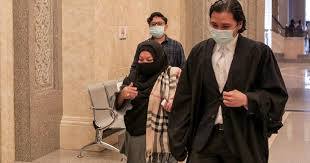 Gagal hadir ke mahkamah, wanita dera amah diberi peringatan terakhir. Maid Abuser Fails To Turn Up In Court For Fourth Time