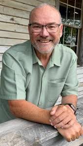 Gordon Houston's Instagram, Twitter & Facebook