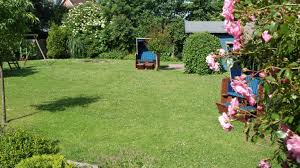 Die familienlagune begeistert mit tideunabhängigem innenbereich, zahlreichen strandkörben, wasserrutsche, tollen, neuen spielgeräten, klettergerüsten, schaukeln, hängematten und viel platz zum buddeln und baden für groß und klein. Haus Elke Ferienwohnungen Busum Holidaycheck Schleswig Holstein Deutschland