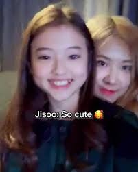 Captivating Chandelier Cake Unveiled at Debut