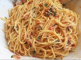 Assemblare il piatto mettendo una fetta di melanzana, la crema di tonno, una fetta di ingredienti: Il Mare In Cucina Spaghetti Con La Bottarga Fresca Youtube