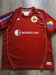 Ne iskazujte drugima da ste veći navijači od njih Velez Mostar Home Maillot De Foot 2009 2010 Sponsored By Bosnalijek