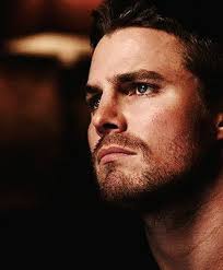 Stephen Amell Would Make A Great Julien With Longer Golden Blonde Hair And Green Contacts Stephen Amell Stephe In 2020 Stephen Amell Arrow Stephen Amell Steven Amell