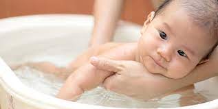 Avoid using regular soap because it can be too harsh and can dry out your baby's delicate skin. How To Bathe Your Baby Properly Huggies Philippines