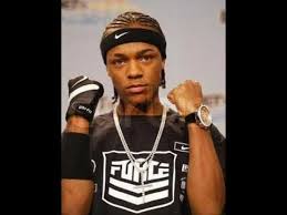 As lil' bow wow, he released his first album, beware of dog, in 2000 at age 13, which was followed by doggy bag in 2001. Lá»i Dá»‹ch Bai Hat Anything You Can Do Bow Wow
