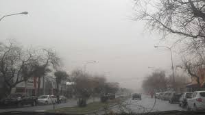 En zonas pobladas, este fenómeno produce daños, como voladuras de techos y caídas de árboles.en los campos, daña cultivos y erosiona el suelo. Alerta Meteorologica Por La Llegada De Viento Zonda A San Juan Infocaucete