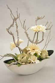 Aliexpress carries many artificial bouquet in a vase related products, including flower the wedding , decoration for stakes. Decoratief Bloemstuk Flowers Modern Flower Arrangements Vase In 2020 Artificial Flower Arrangements Flower Arrangements Simple Flower Arrangements