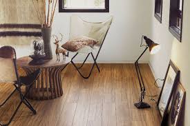 We carry a large selection of underlayment to absorb sound and prevent moisture damage as well as laminate floor. Decor Materials Toppan Europe