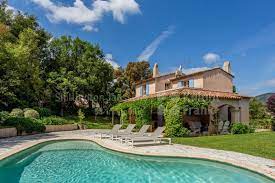 villa provencale a vendre au plan de la tour janssens immobilier provence immobilier villa piscine a vendre