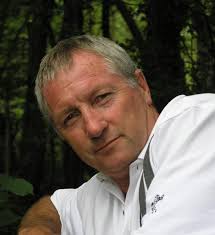 It is with great sadness I write to let you know that my brother Alun  Walton (Wally) passed away yesterday morning. He has been ill for a few  months but his death