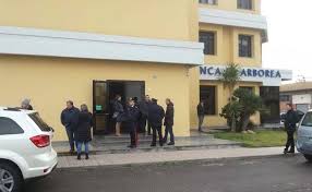 Pagina completa informativa circa banca di credito sardo a ossi: Fallisce Il Colpo Alla Banca Di Arborea Auto Ritrovata Caccia Aperta Ai Banditi L Unione Sarda It