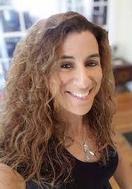 Lori Tyler's Instagram, Twitter & Facebook