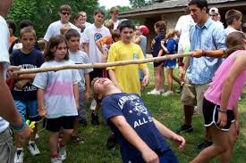 Los juegos que se proponen están pensados para jugar en familia o con amigos, implican la presencia de otras personas y recuperar juegos para los que no 9. 15 Divertidas Actividades Para Hacer Con Ninos Al Aire Libre Gastandote Muy Poco