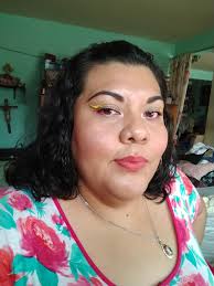 Consigue una mirada más atrevida, una mirada más colorida, una miradas de  dioses con los nuevos delineadores de la Colección #Cornucopia de Olé! ¿Ya  tienes tu favorito? #MásBellaYPunto