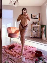 Requests - lov3ly_laur3n | Social Media Girls