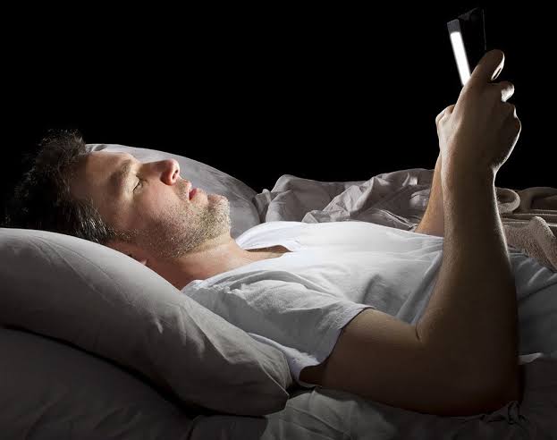 Nguy cơ mắc bệnh mạn tính ở người thức khuya