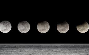 In prima eclipsa de soare a anului, luna va bloca aproape in totalitate soarele, urmand ca joi, 10 iunie, pe cer sa ramana vizibil doar un cerc de foc din steaua in jurul careia orbiteaza pamantul, potrivit live science. Eclipse De Luna Fenomene Fascinante DeÈtepÈi Ro