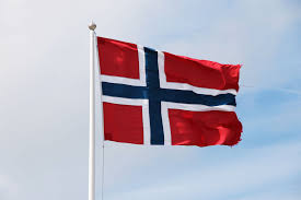 Flaggene produseres i 160 gram marinepolyester som er et meget. Uenige Om Rodfargen I Det Norske Flagget