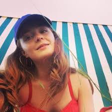 Laurie Ogden's Instagram, Twitter & Facebook