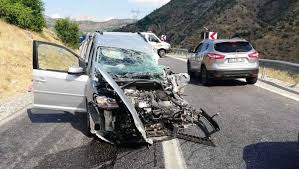 Haberler yaşam haberleri son dakika. Bitlis Diyarbakir Yolunda Feci Kaza Gundem Haberleri