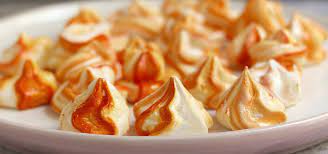 Aber auch das zweifarbige baiser ist keine große herausforderung, wenn man weiß, wie es geht. Baiser Backen Mit Zwei Zutaten So Geht S Utopia De