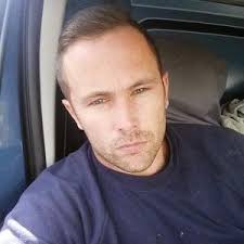 Daniel Meredith (@meredith2405)