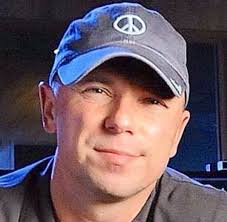 Kenny Chesney to tour Australia