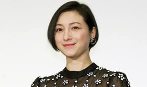 See more of ryoko.hirosue_広末涼子(ひろすえりょうこ) on facebook. åºæ«æ¶¼å­ 40æ­³ å¤ããã¬ç¾è²ã¨å¹åºãå¥³åªå ã·ãããã¥ãã¤