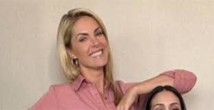 A essa altura, regina duarte já não estava mais à frente da secretaria havia três meses. Ana Hickmann Zoa Com Sua Propria Altura Sou Um Avatar