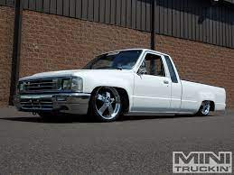 1986 Toyota Pickup Front Left View Photo 4 Mini Trucks Classic Pickup Trucks Trucks