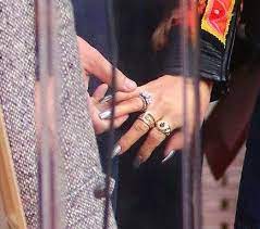 Pin By Naurenee Stefani On Shefani Pics Black Shelton Gwen And Blake Class Ring